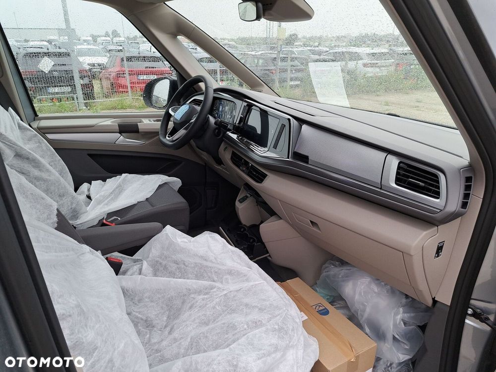 Volkswagen Multivan - 26