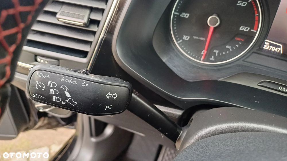 Seat Leon 2.0 TDI DPF Ecomotive FR - 29