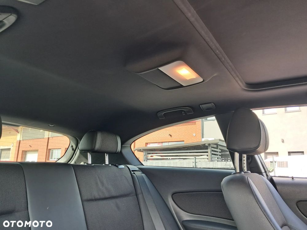 BMW Seria 1 118i Edition Sport - 15