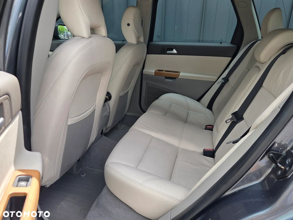 Volvo V50 D2 - 16