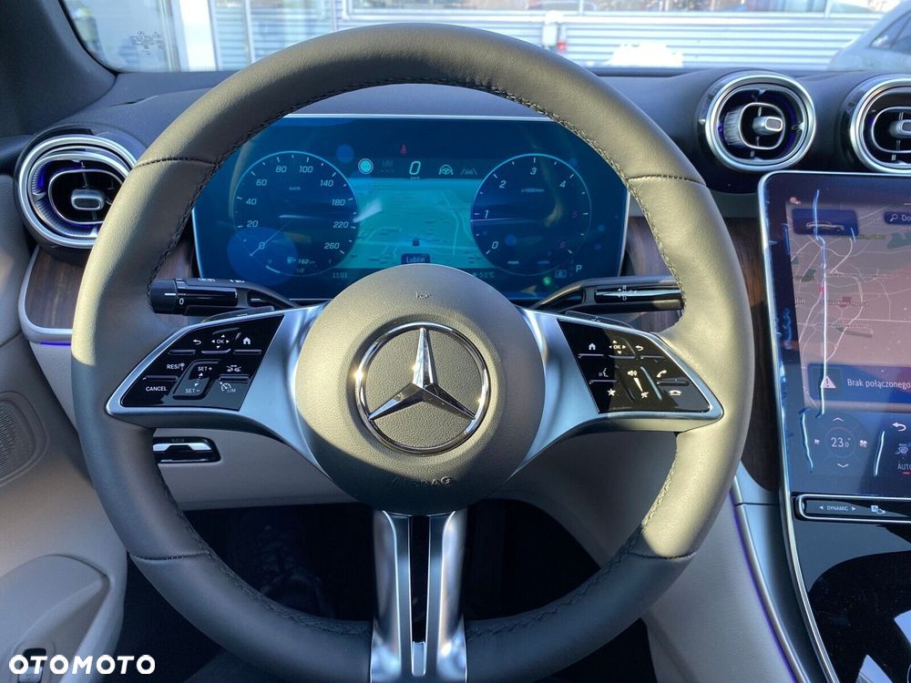 Mercedes-Benz GLC - 12