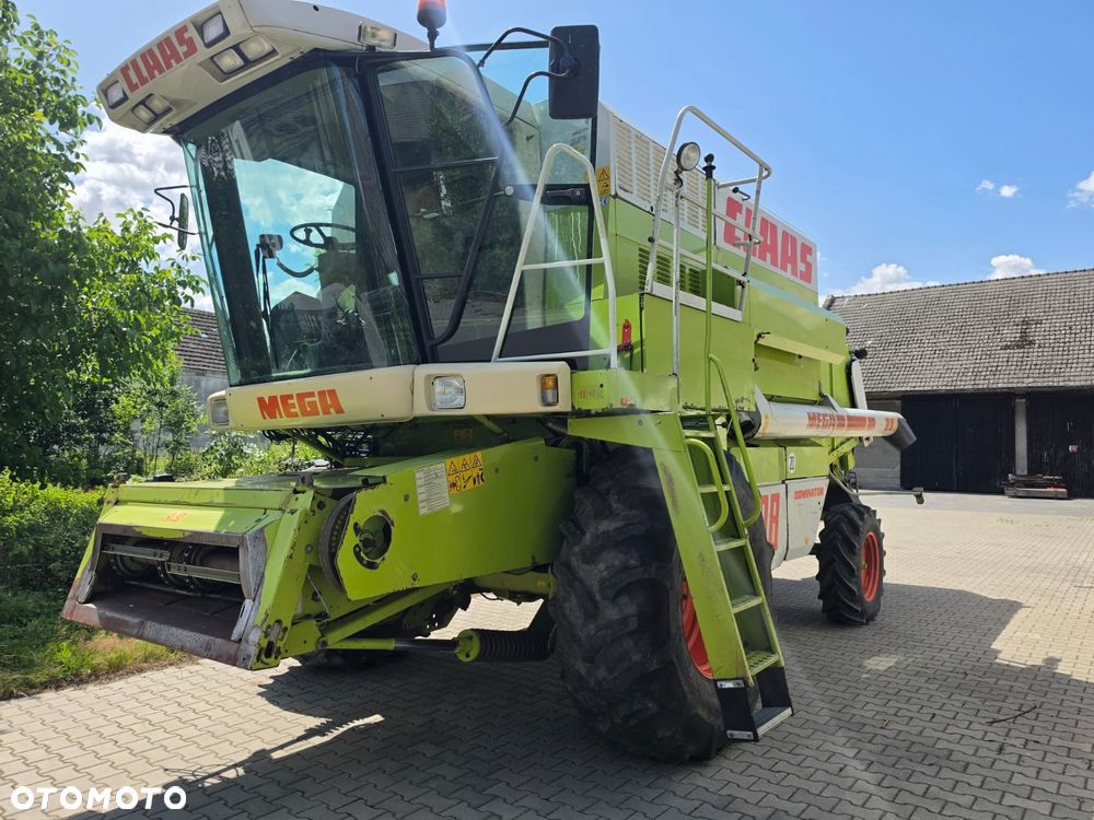 Claas Mega 208 - 8