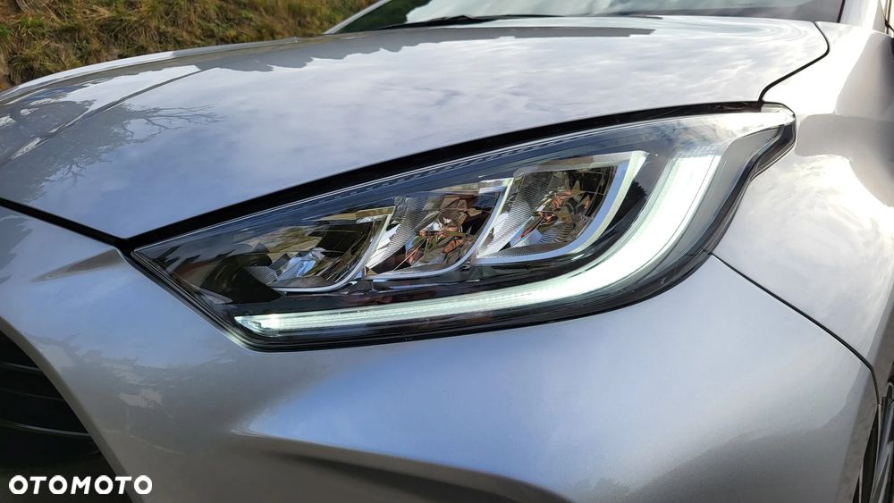 Toyota Yaris Hybrid 1.5 Executive - 14