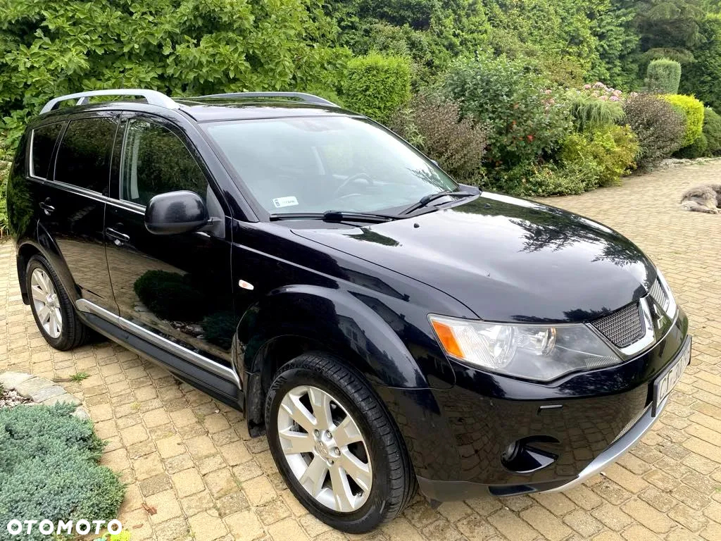 Mitsubishi Outlander 2.0 DID Instyle NAVI - 2