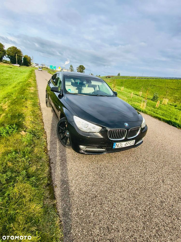 BMW 5GT - 1