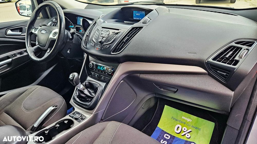 Ford Kuga - 17