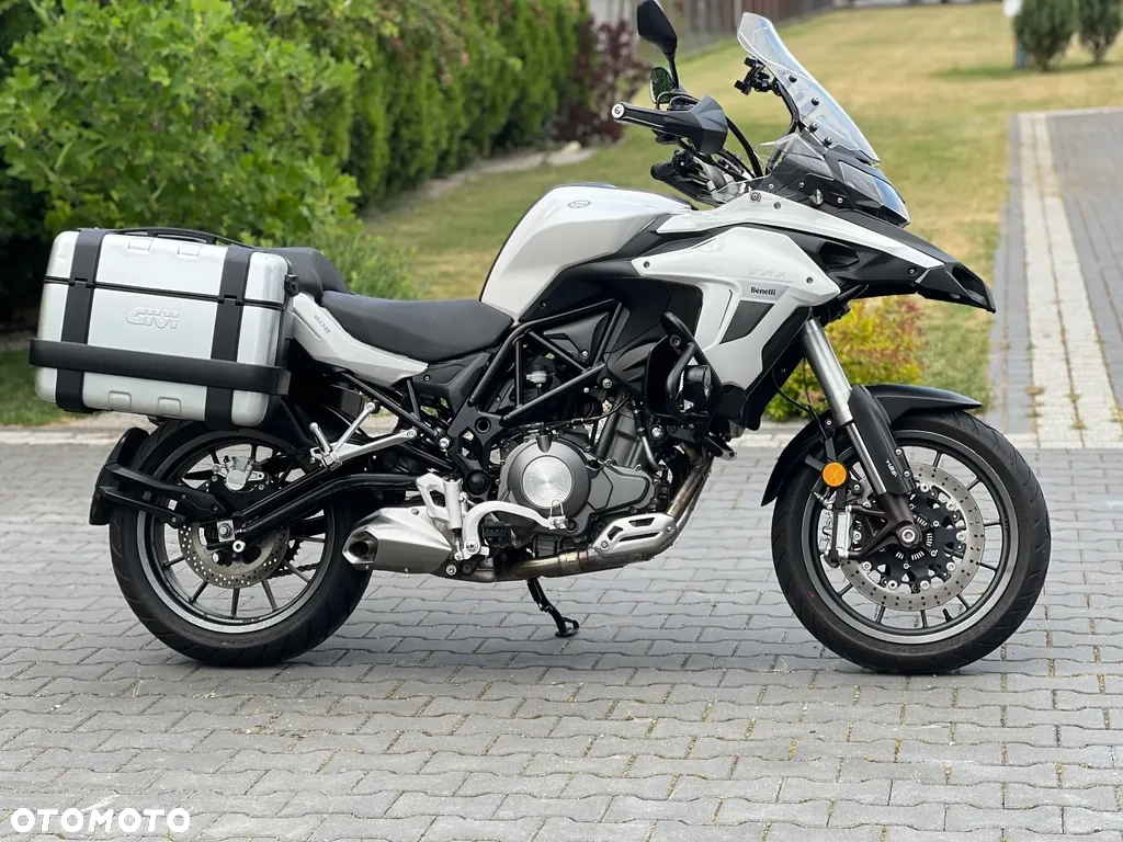 Benelli TRK 502 - 3