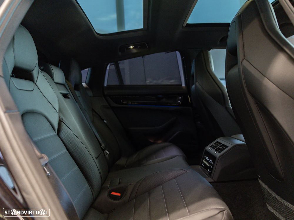 Porsche Panamera 4S E-Hybrid - 42