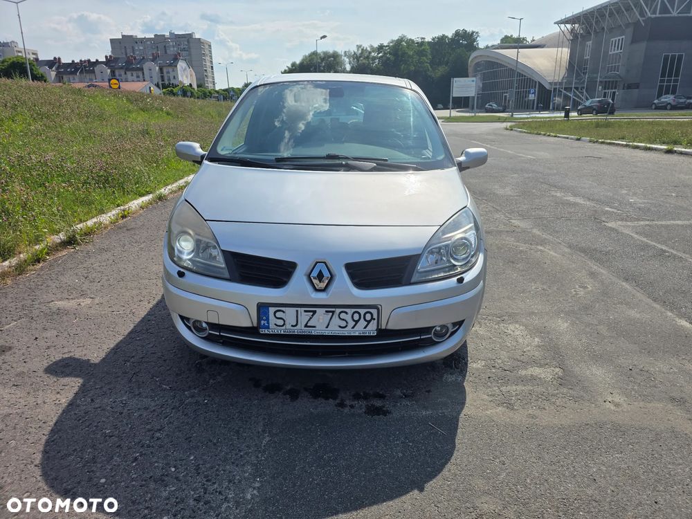 Renault Scenic 2.0 16V Privilege - 1