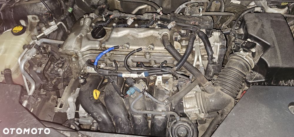 Toyota Avensis 1.8 Sol NAVI - 11