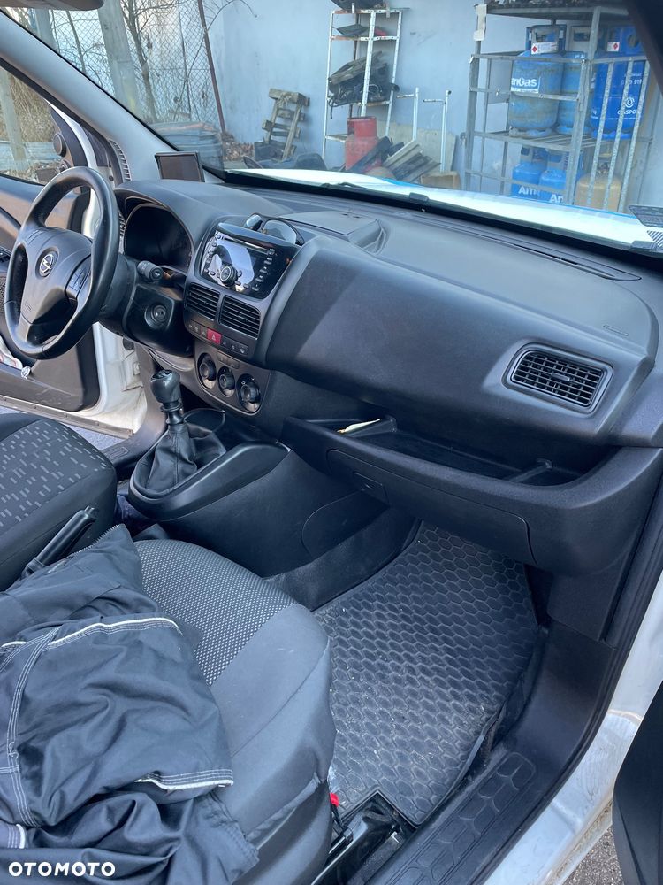 Opel Combo - 8