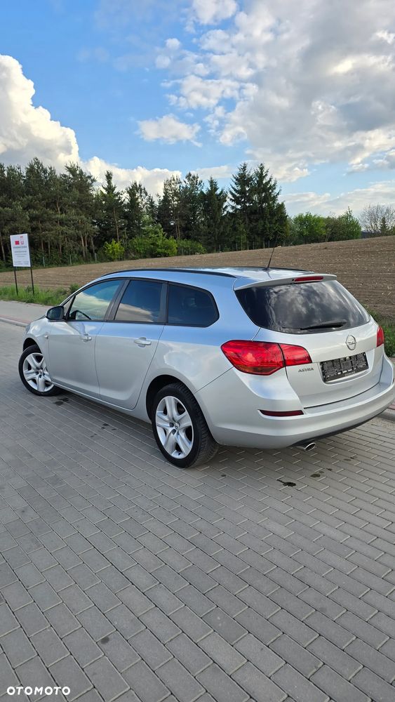 Opel Astra 1.4 Turbo Color Edition - 4