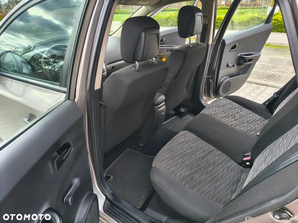 Kia Ceed 1.6 Comfort + - 12