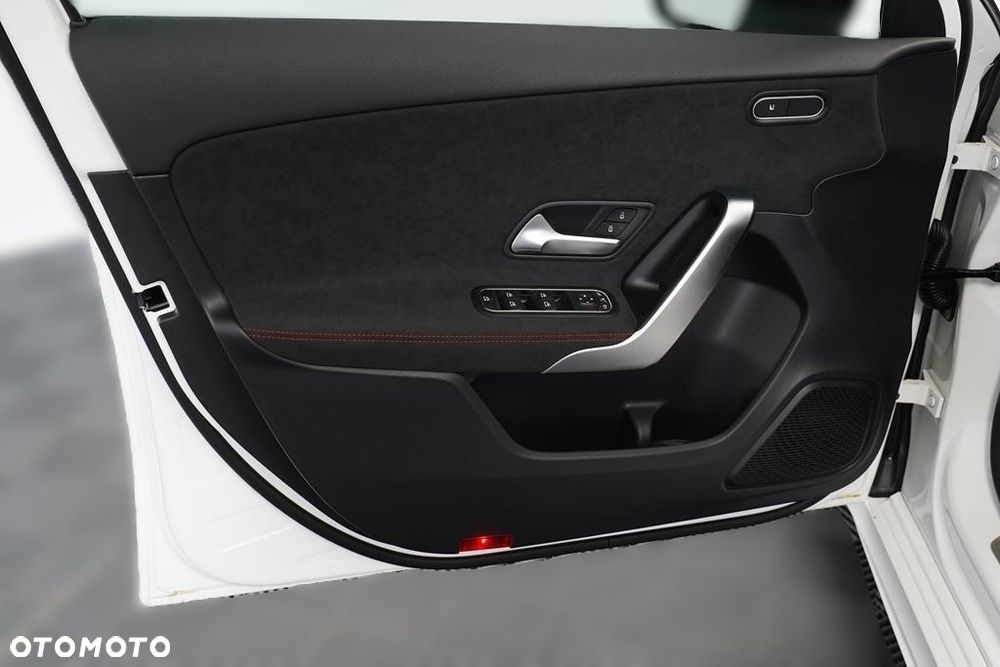 Mercedes-Benz Klasa A 200 AMG Line 7G-DCT - 11