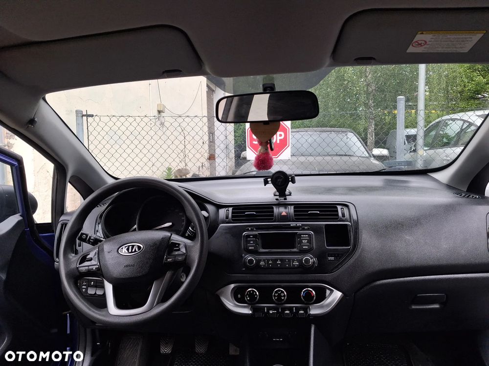 Kia Rio 1.2 M - 8