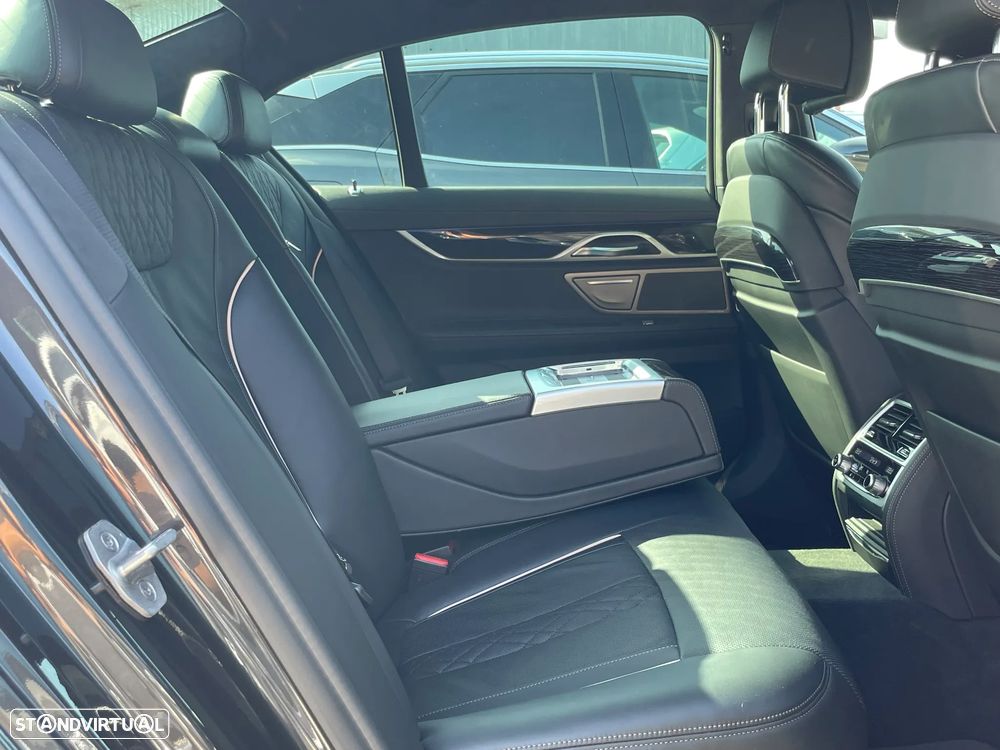 BMW 740 d xDrive Auto — fotografia 22