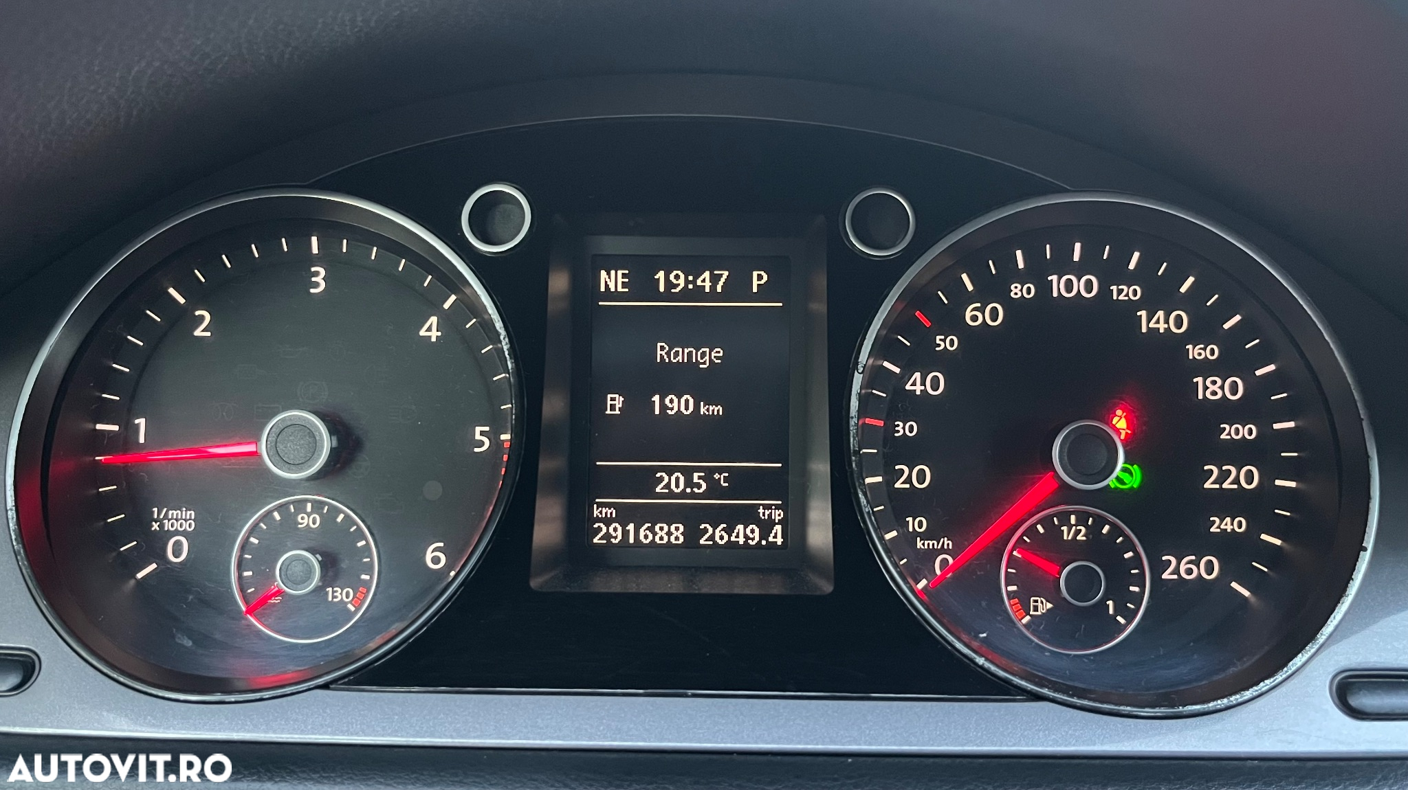 Volkswagen Passat Variant 2.0 TDI Blue TDI DSG Comfortline - 15