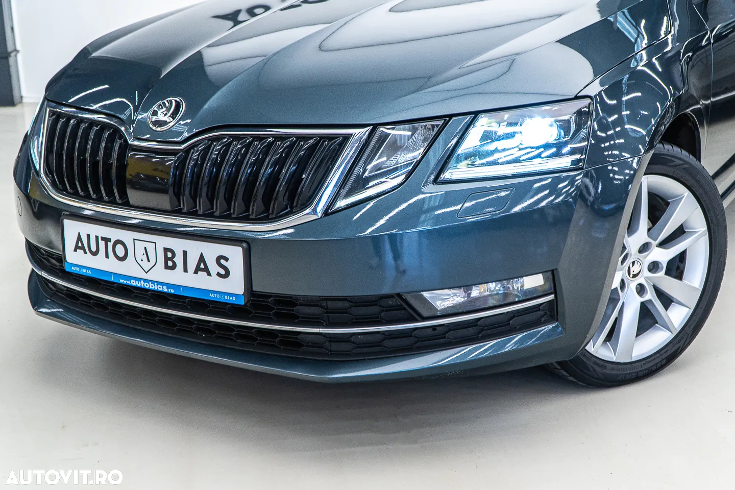 Skoda Octavia 2.0 TDI DSG Style - 10