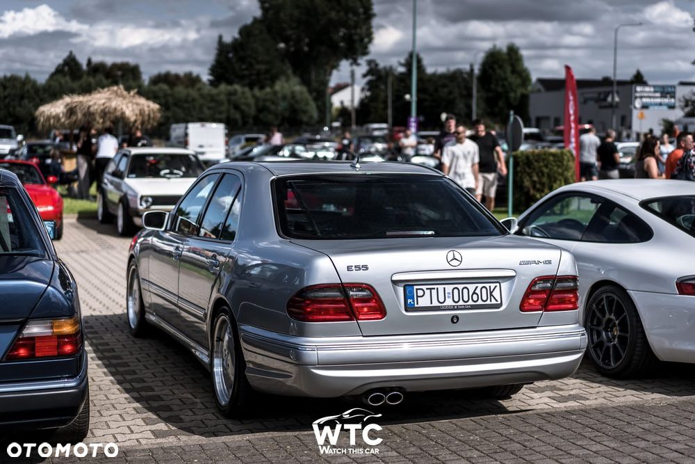Mercedes-Benz Klasa E 55 AMG - 15