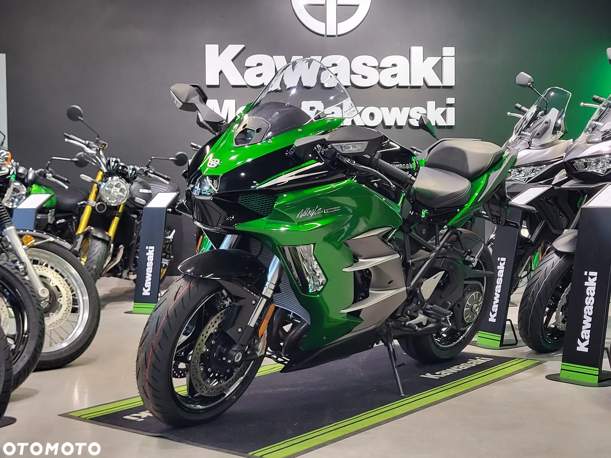 Kawasaki Ninja H2 SX - 11