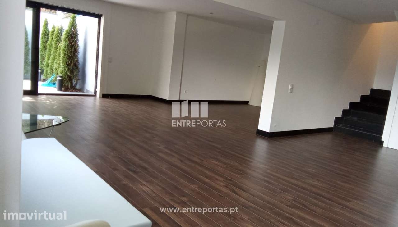 Moradia renovada com terreno para venda, Vilarelho, Caminha - Grande imagem: 5/39