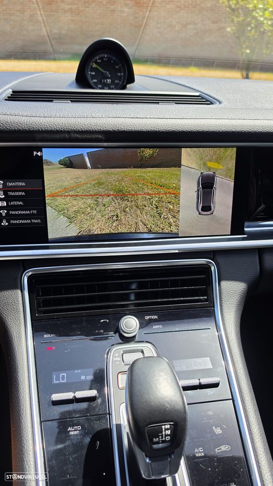 Porsche Panamera 4 E-Hybrid Platinum Edition - 12