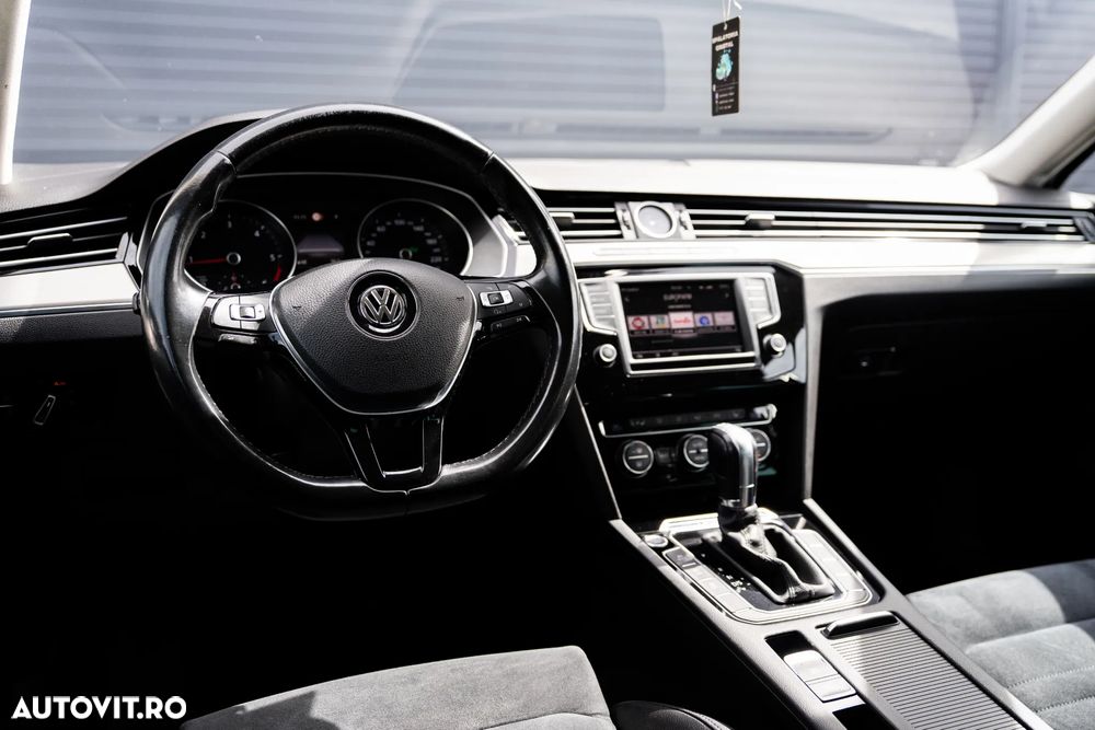 Volkswagen Passat 2.0 TDI DSG 4Motion Highline - 8