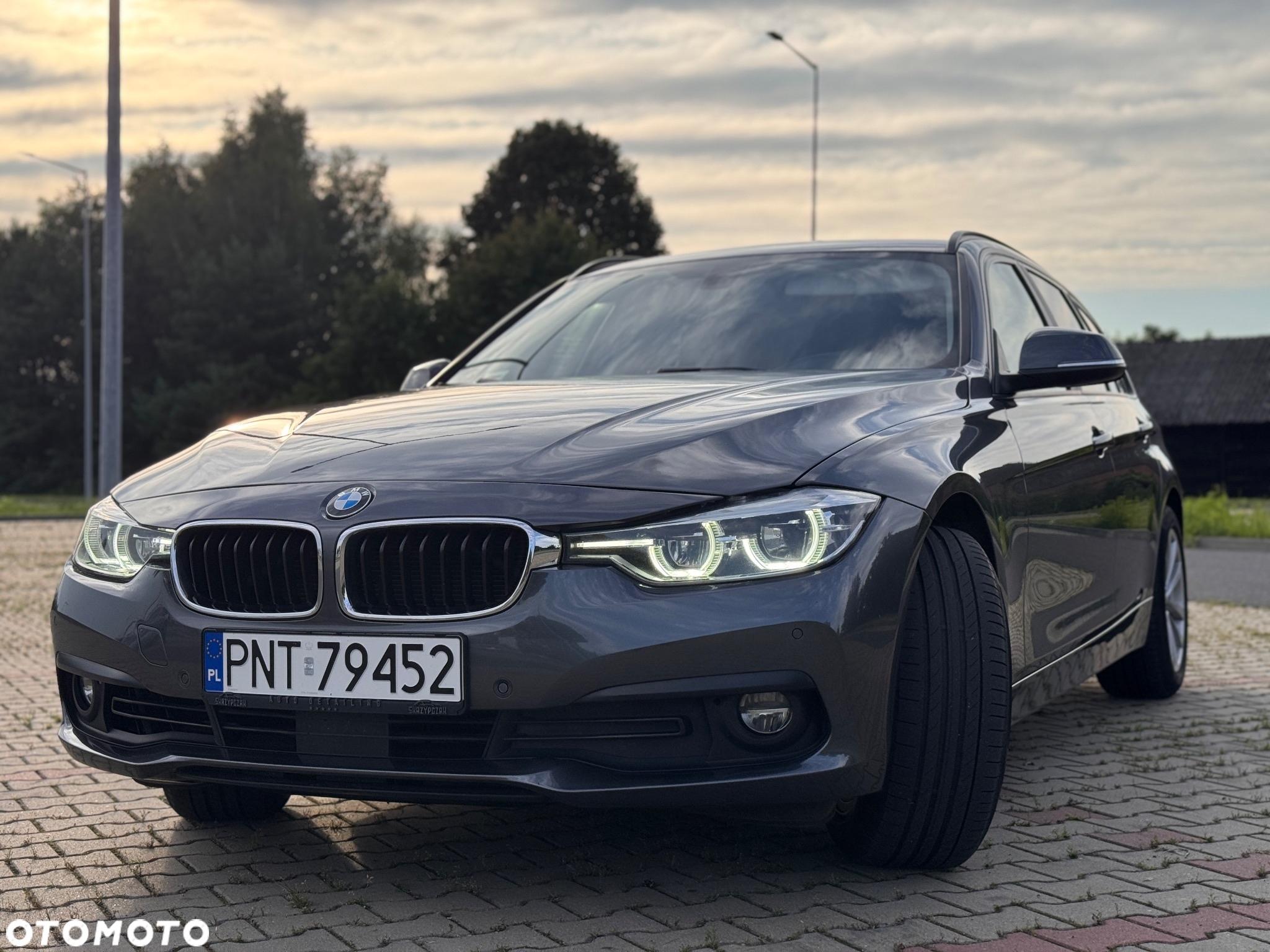BMW Seria 3 318i - 17