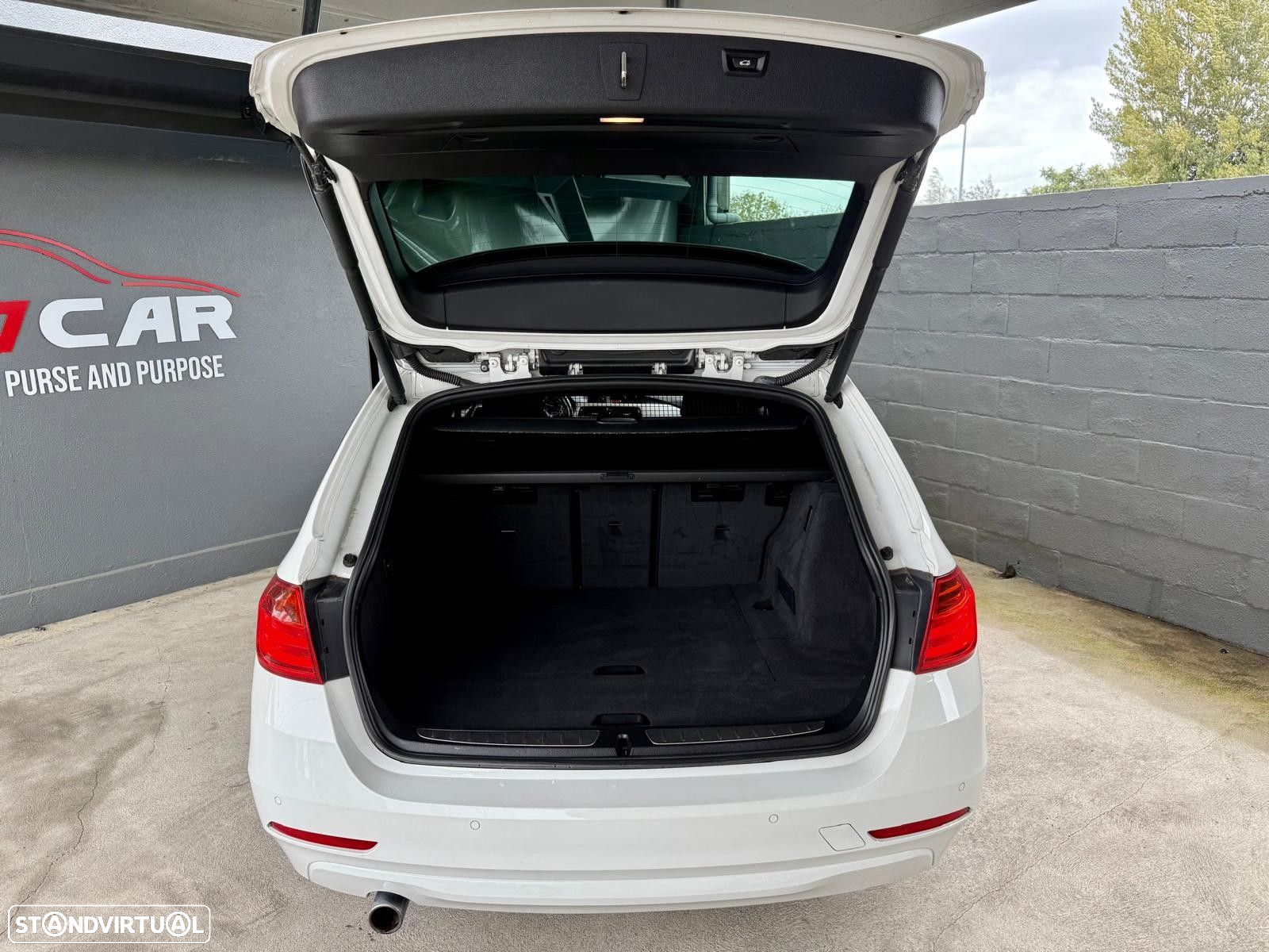 BMW 320 d Touring Auto Pack M - 9