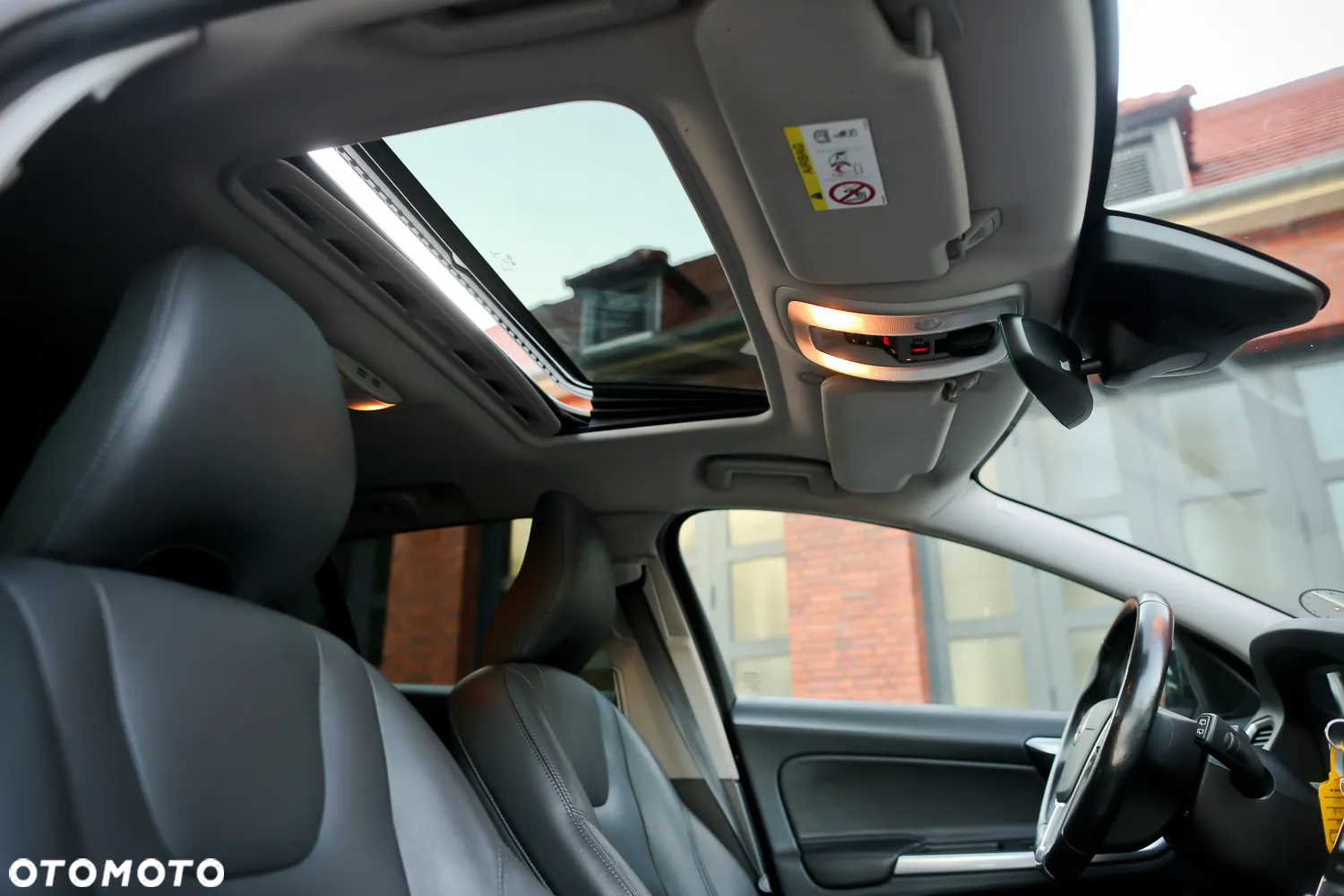 Volvo V60 Cross Country D4 Summum - 26