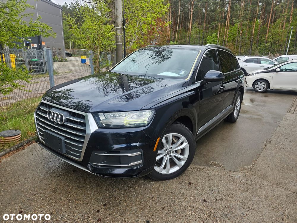 Audi Q7 - 1