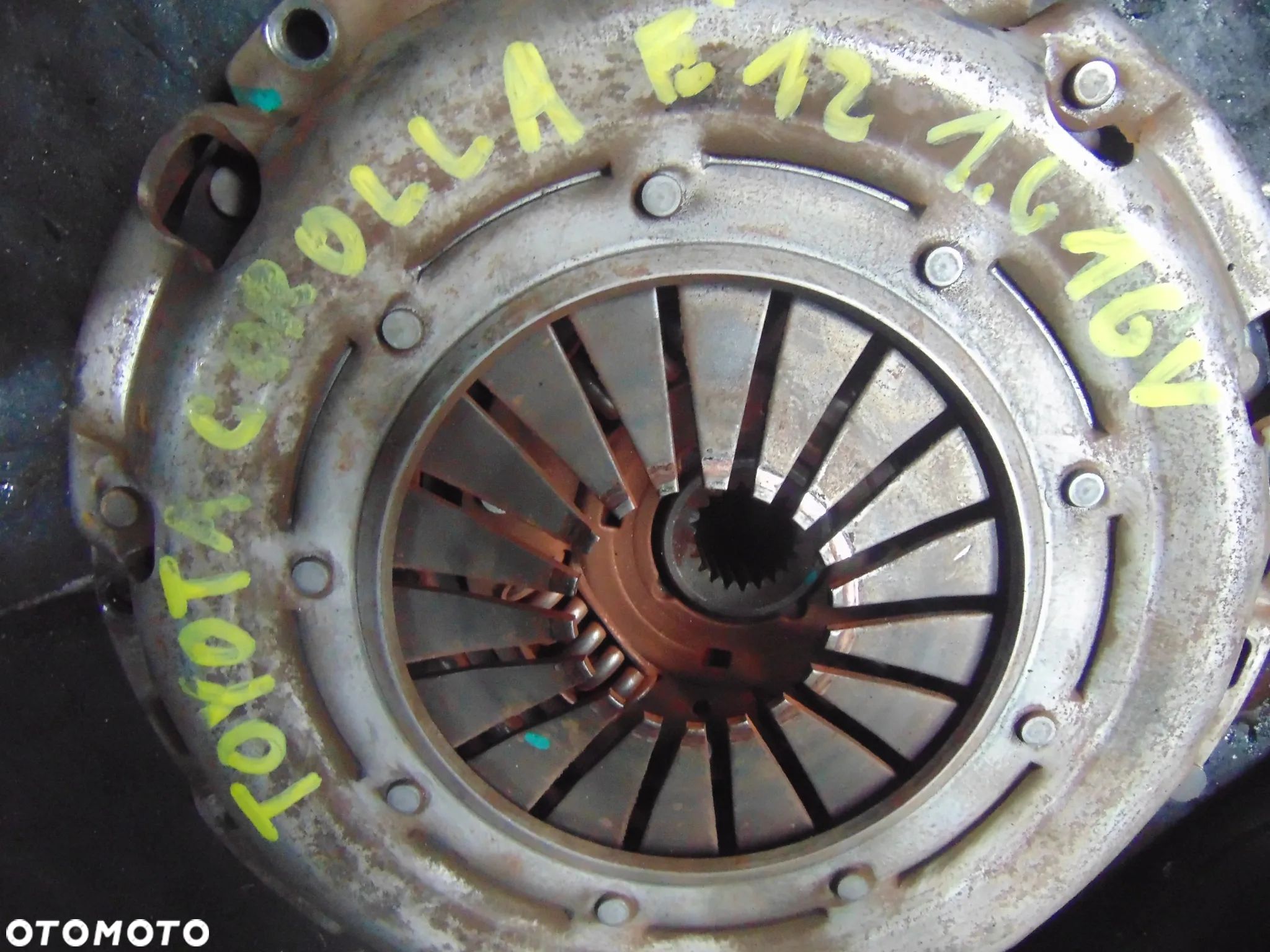 Docisk + tarcza sprzęgła toyota corolla e12 1,6 16 v - 1