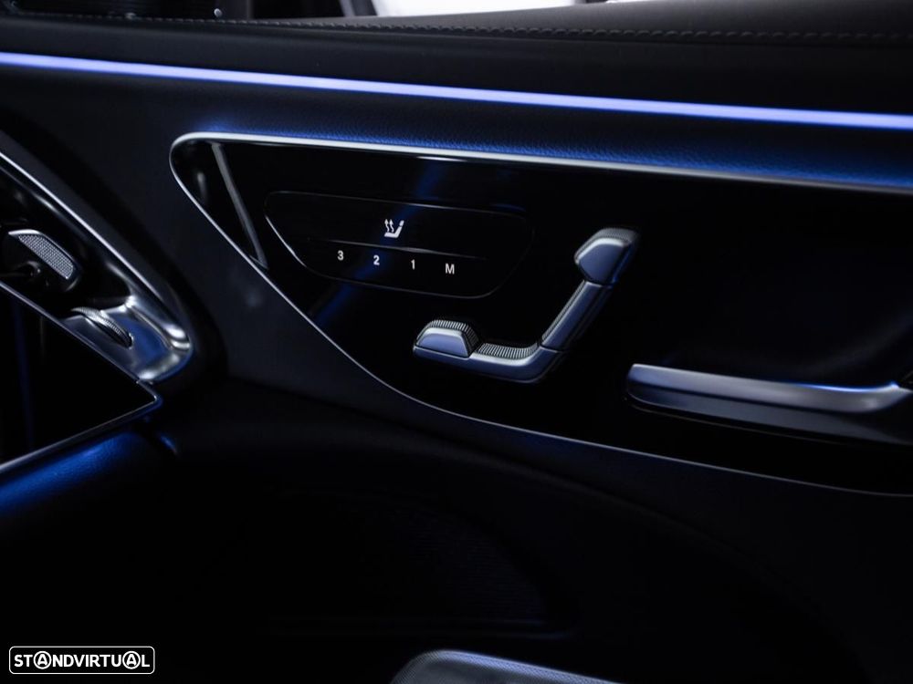 Mercedes-Benz E 300 de 4Matic 9G-TRONIC AMG Line - 24