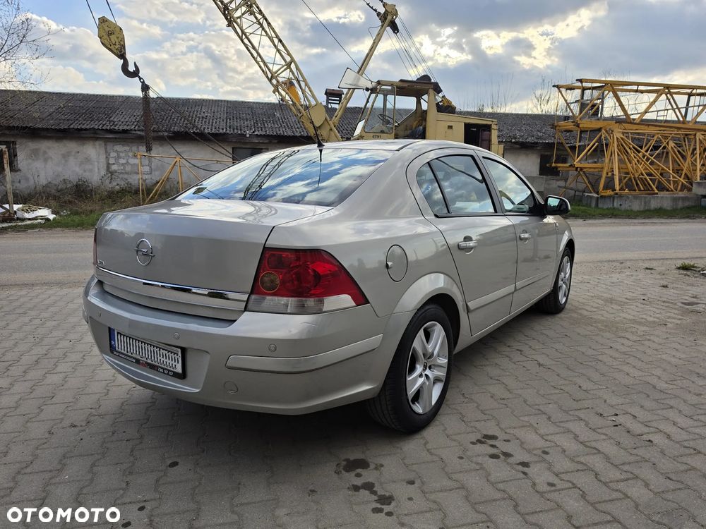 Opel Astra 1.6 111 - 4