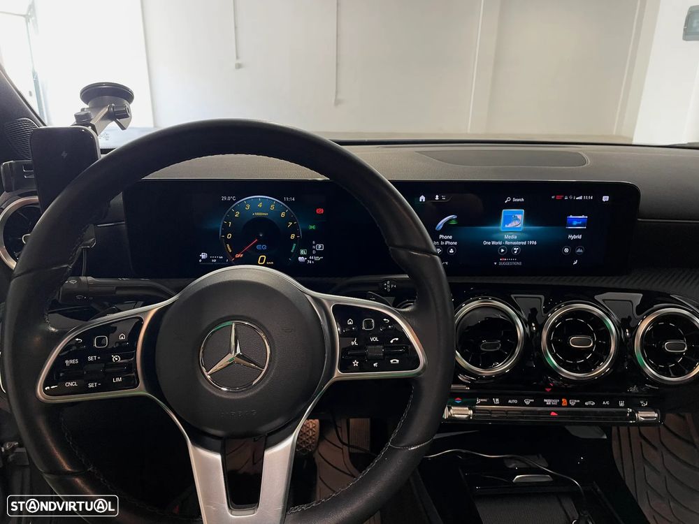 Mercedes-Benz A 250 Limousine e 8G-DCT Progressive - 11