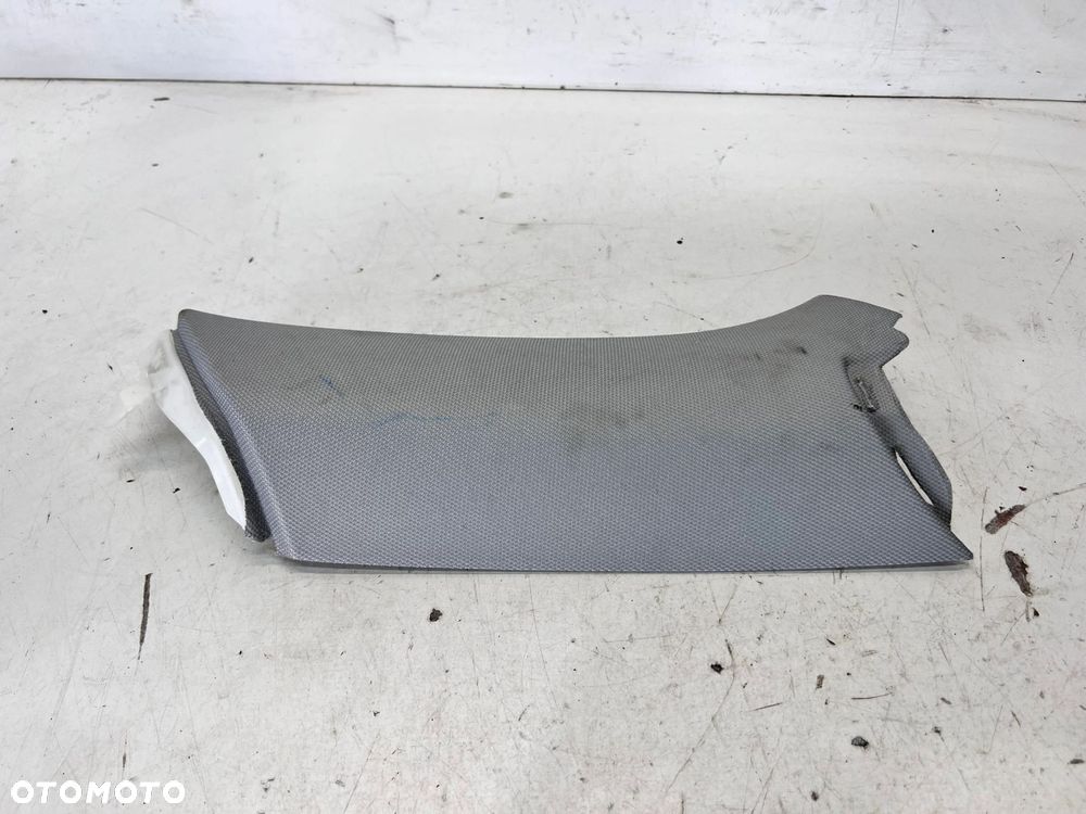 OSŁONA SŁUPKA L T AUDI A4 B9 AVANT 8W9867287B SZARY 1/26 - 2