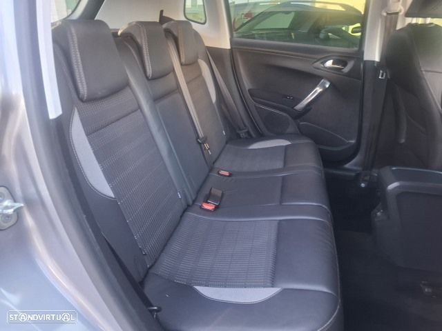 Peugeot 2008 1.6 e-HDi Allure - 38