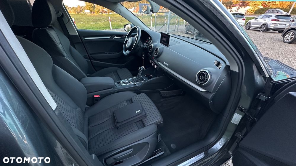 Audi A3 Sportback 2.0 TDI (clean diesel) quattro S tronic S line Sportpaket - 17