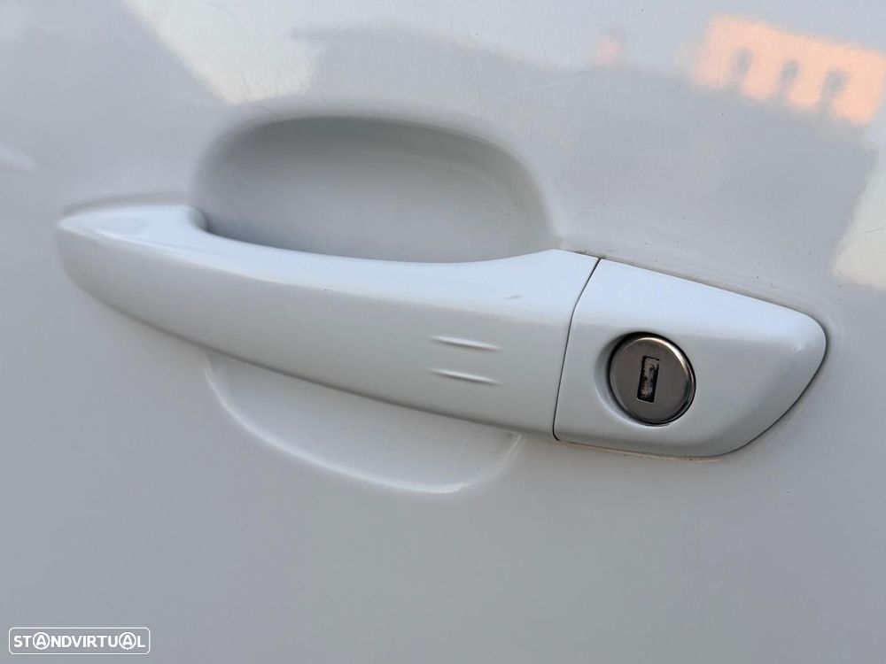 Peugeot Partner 1.5 BlueHDi Standard EAT8 - 37