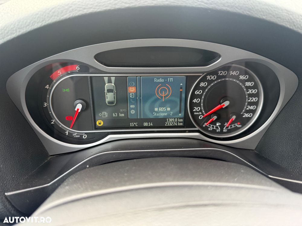 Ford S-Max 2.0 TDCi DPF Titanium - 9