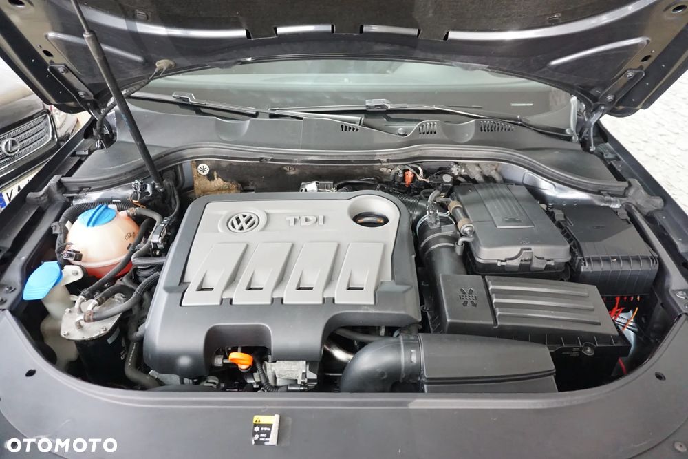 Volkswagen Passat 2.0 TDI Comfortline - 18
