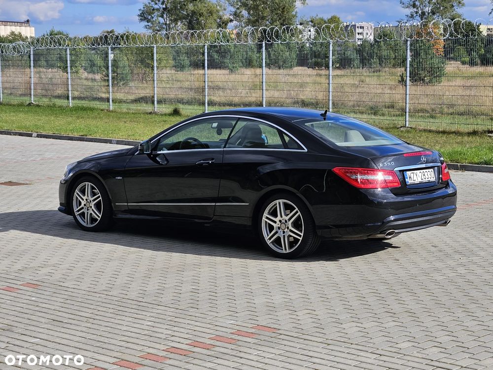 Mercedes-Benz E 2010 photo 5