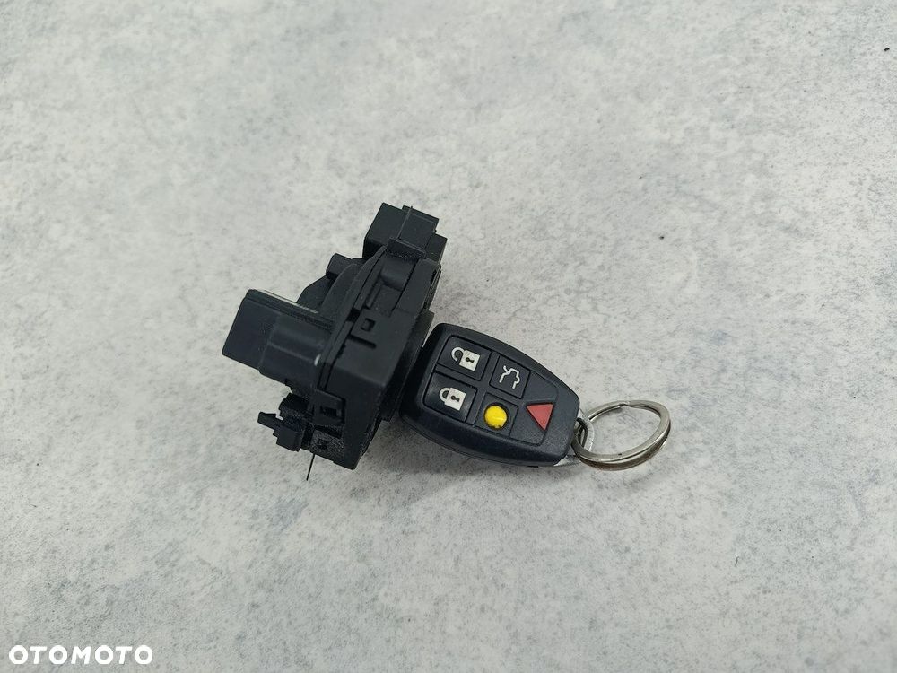 STACYJKA VOLVO V50 30737155 2.0 D - 1