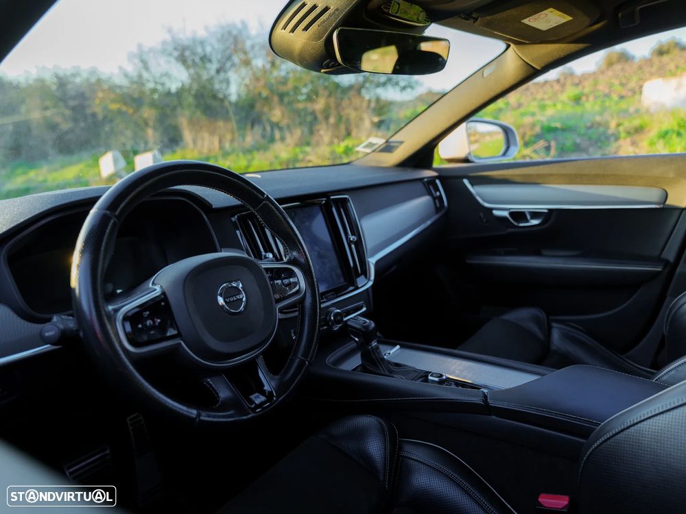 Volvo V90 2.0 D4 Momentum Geartronic - 7