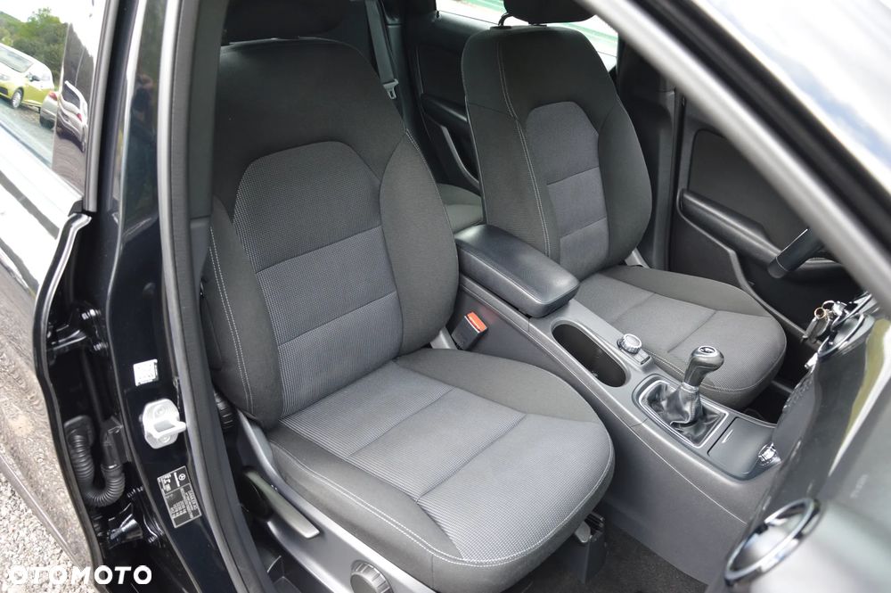 Mercedes-Benz Klasa B 180 CDI (BlueEFFICIENCY) - 32