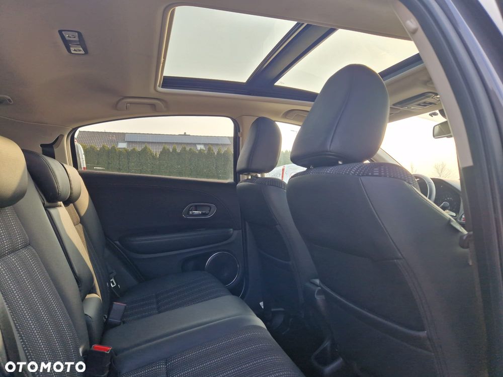 Honda HR-V 1.5 i-VTEC CVT Executive - 12