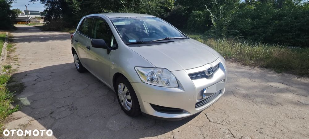 Toyota Auris 1.4 D-4D Terra - 8