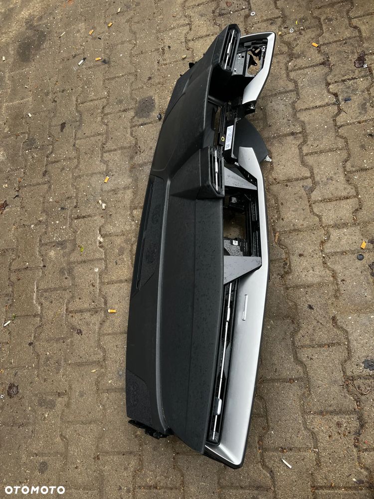 AUDI A3 8Y2857001 23r DESKA ROŹDZIELCZA KOKPIT KONSOLA UK - 1