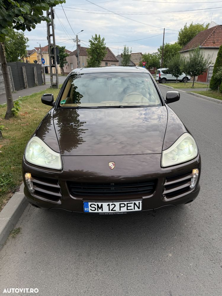 Porsche Cayenne 3.0 L V6 - 12