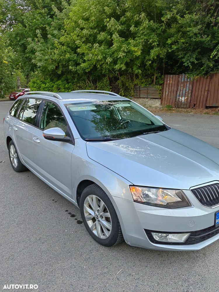 Skoda Octavia Combi 2.0 TDI (Green tec) DSG Style - 3